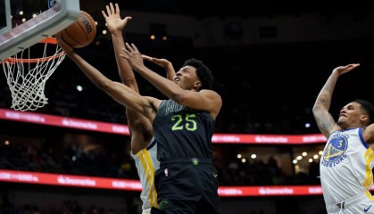 NBA传闻：勇士将在交易截止日前追逐特雷·墨菲三世