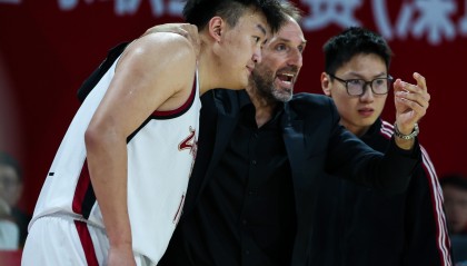 开云下载-换帅如换刀！从6战5负到9战8胜，只因换了一个教练 球迷：CBA奇迹